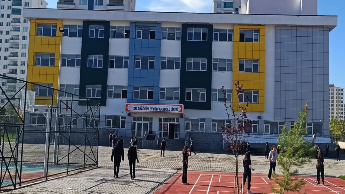 Selahaddini Eyyubi Anadolu Lisesi Fotoğrafı